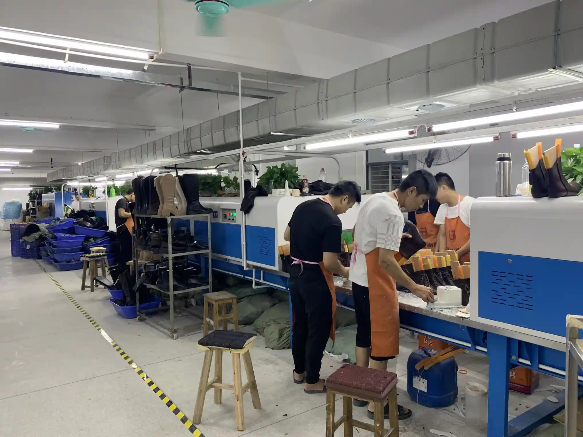 10 Questions Every Brand Should Ask Before Hiring a Shoe Manufacturer