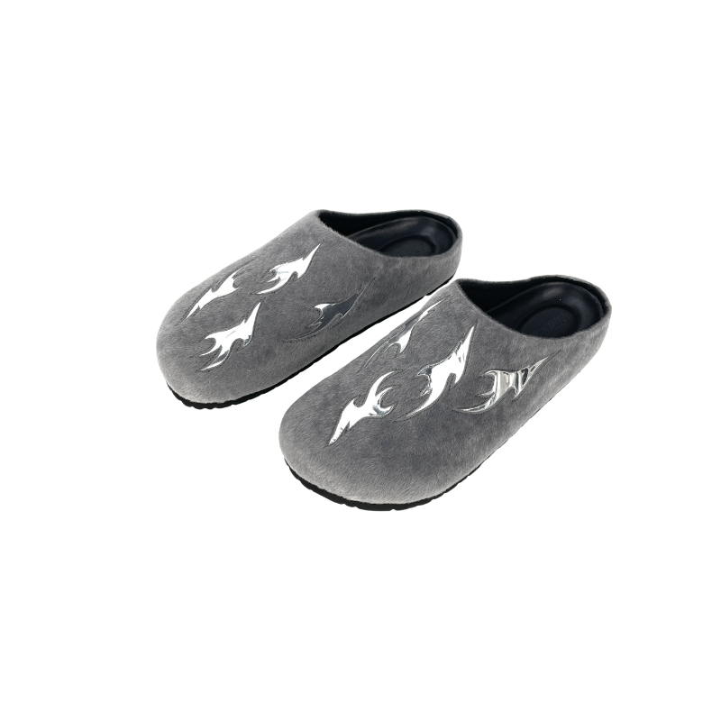 Limited edition lightning clogs combining street style and comfort