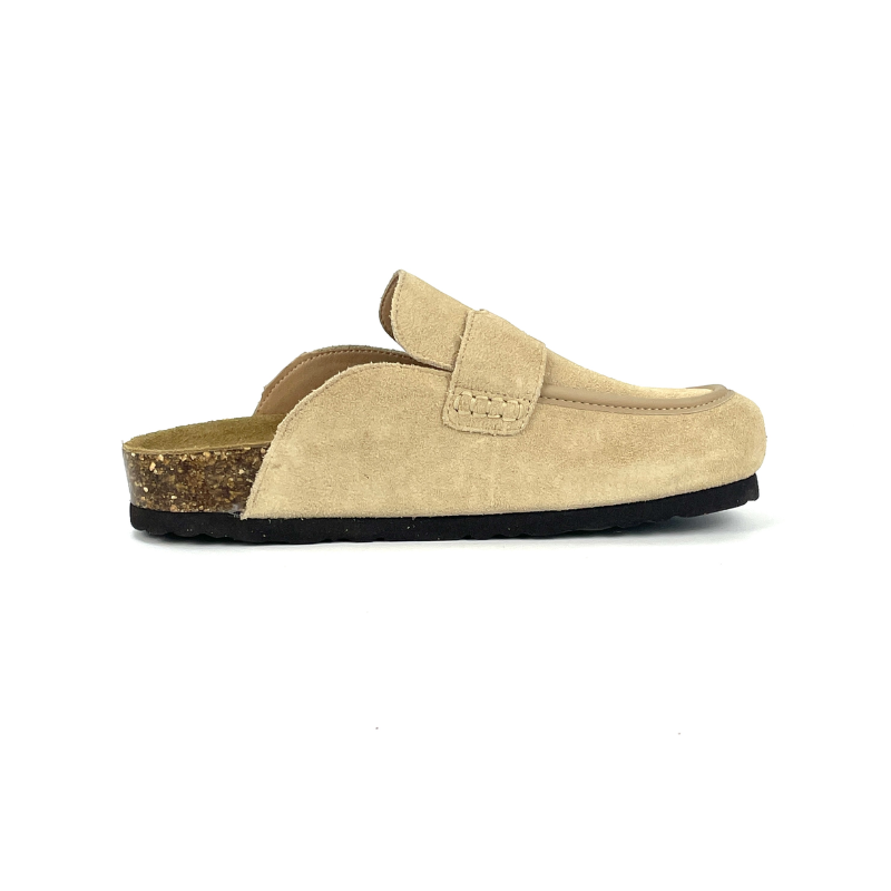Bold Letter Embroidered Wooden Clogs – Custom Initial Statement Footwear