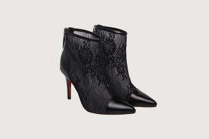 U-Chirstian Loubouti amabhuzu e-heel high