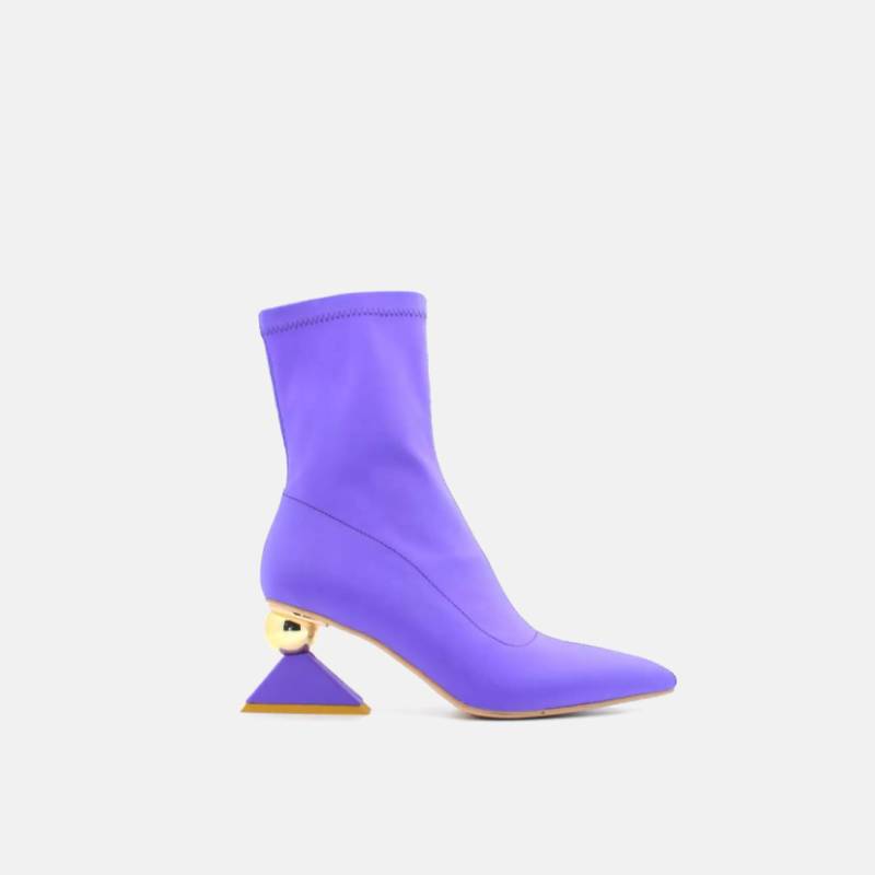 https://www.xizingraiin.com/stretch-fabric-triangle-heel-mid-calf-boots-product/